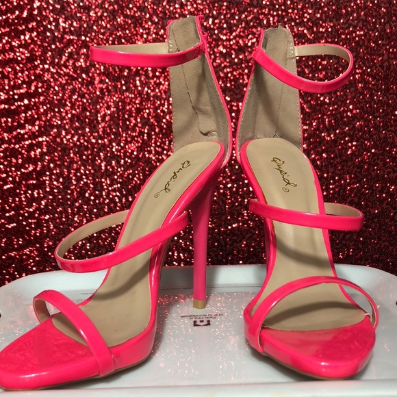 Pink heels 💖 - Picture 2 of 3